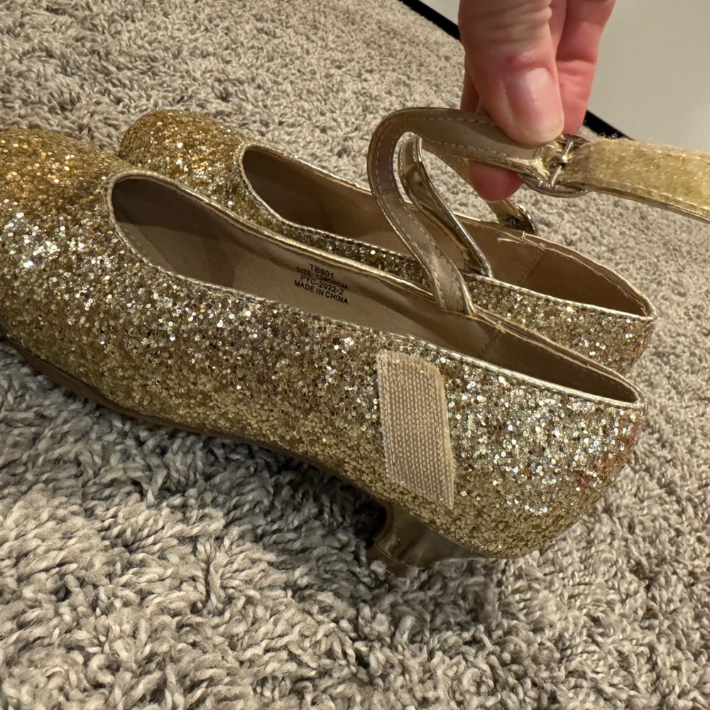 Gold Glitter Kids Shoes, size 13 - Picture 9 of 12